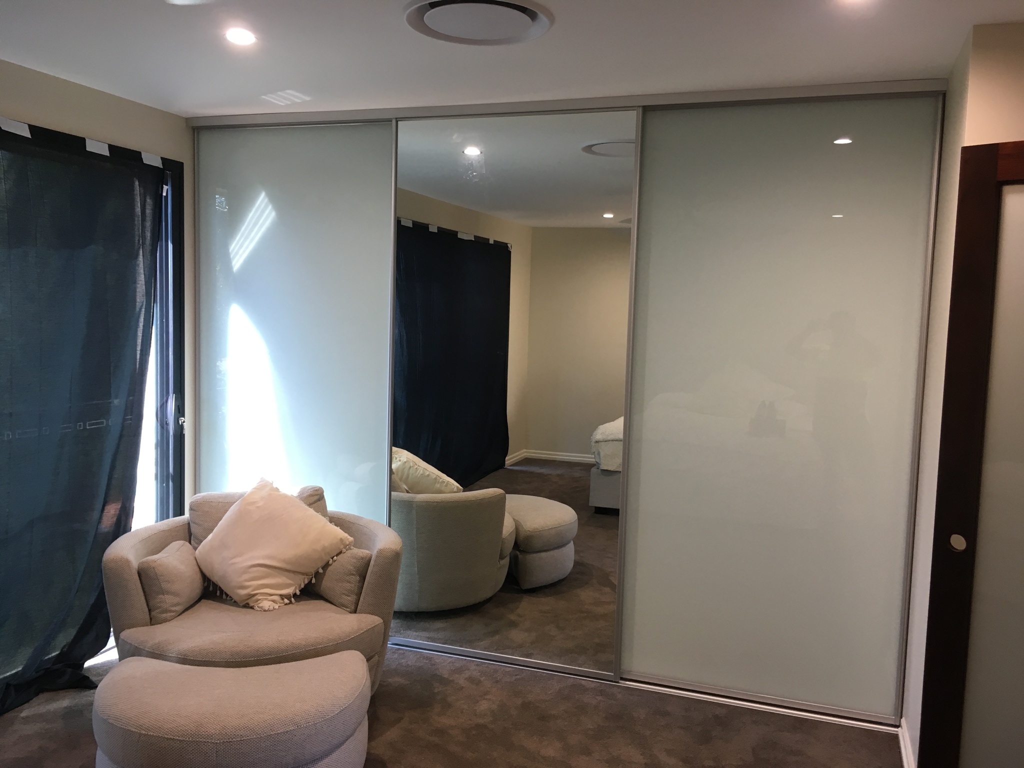 Frameless Sliding Wardrobe Doors 3